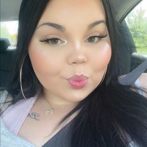 Meet your Posher, Lexi